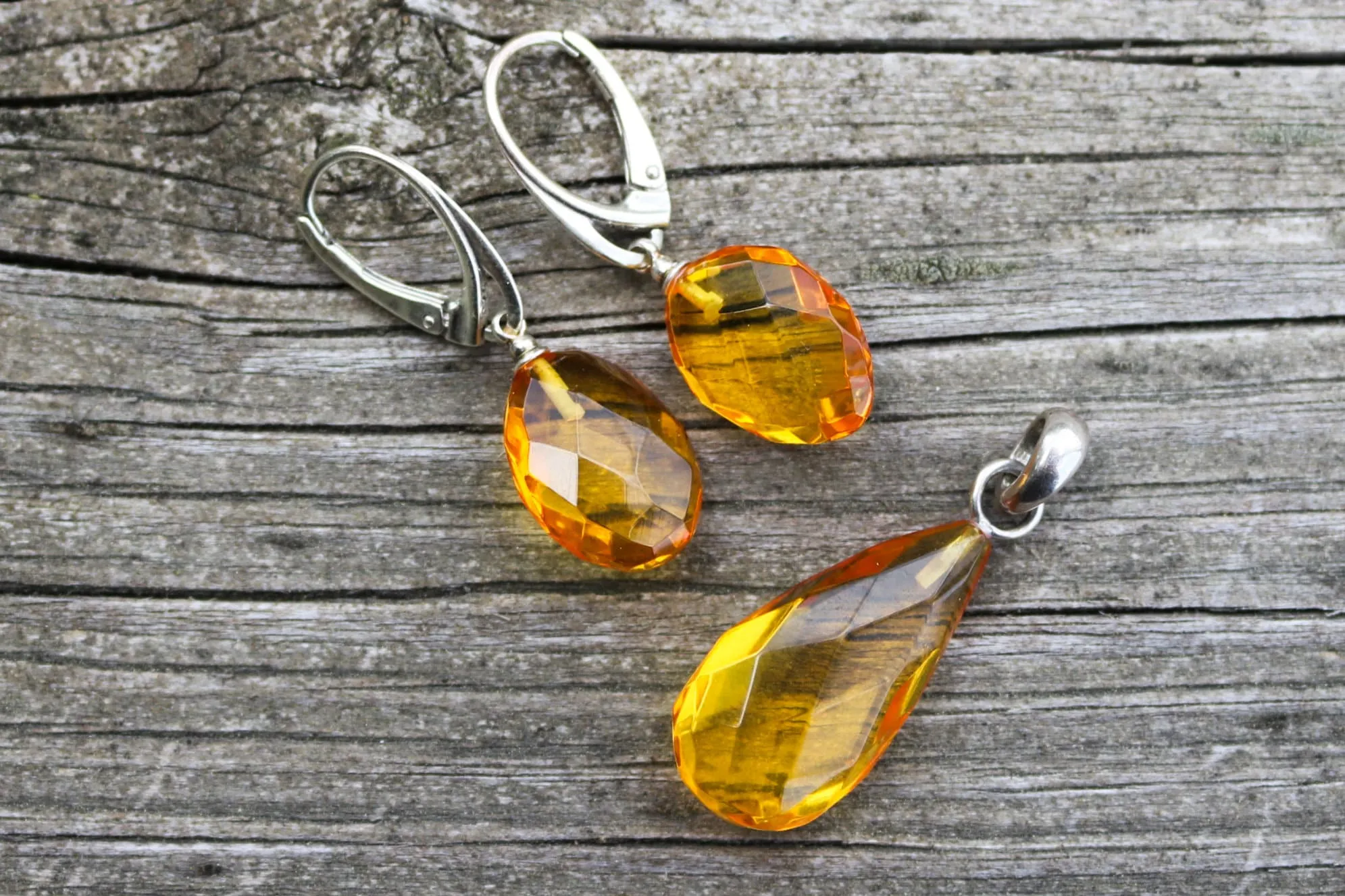 Baltic Amber Jewelry Set Yellow Drop Earrings and Pendant 5.2 gram 925 Silver