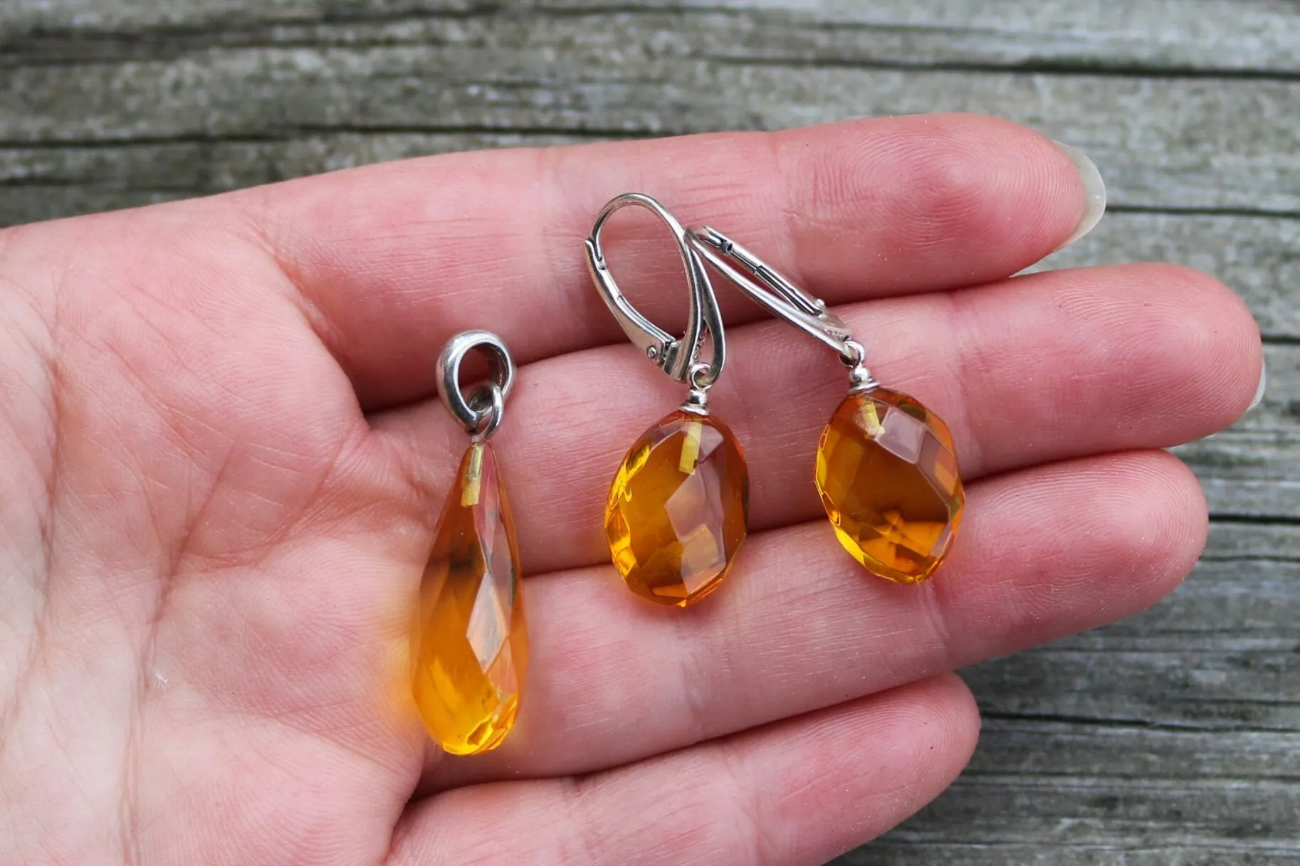 Baltic Amber Jewelry Set Yellow Drop Earrings and Pendant 5.2 gram 925 Silver