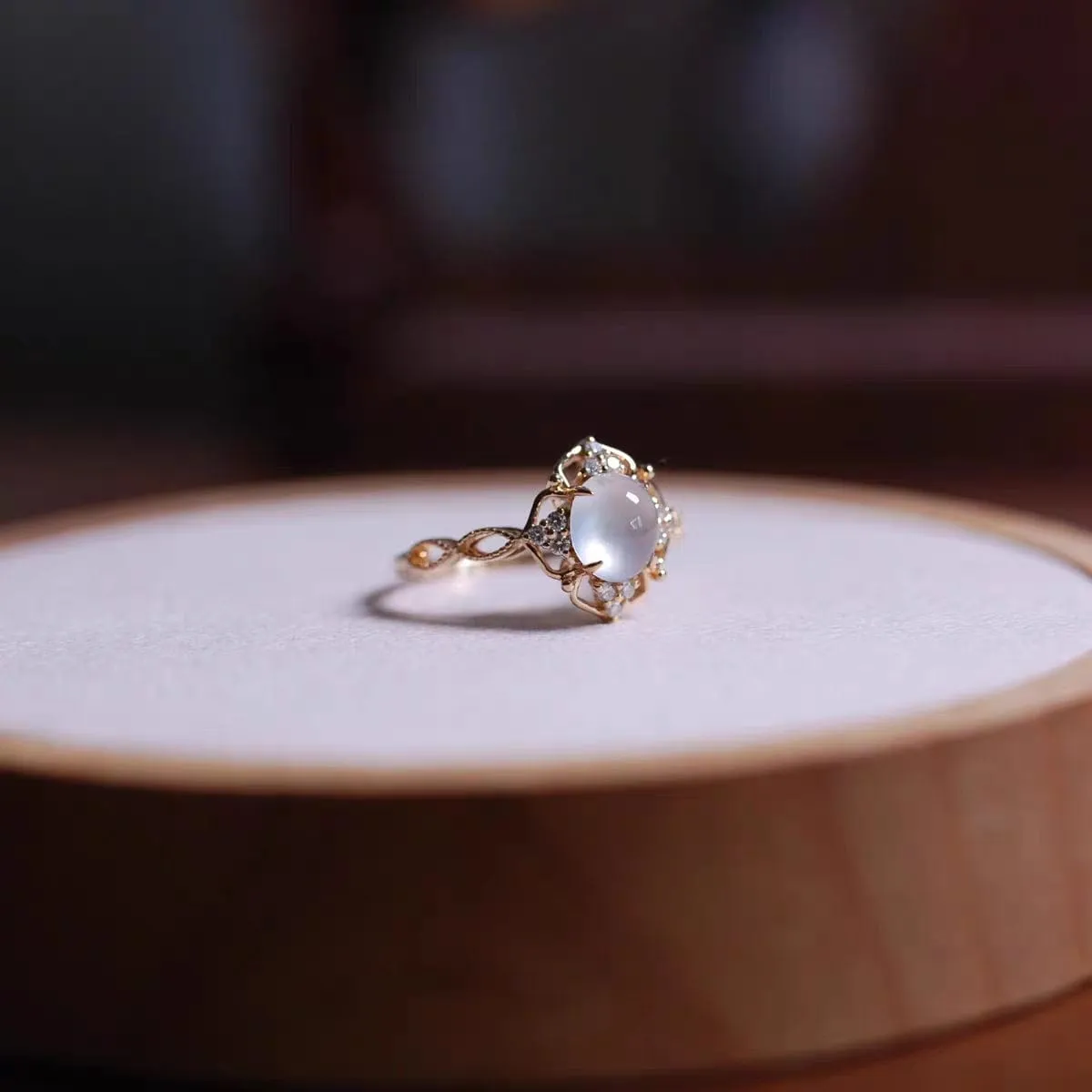 Baroque-style Moonstone Ring