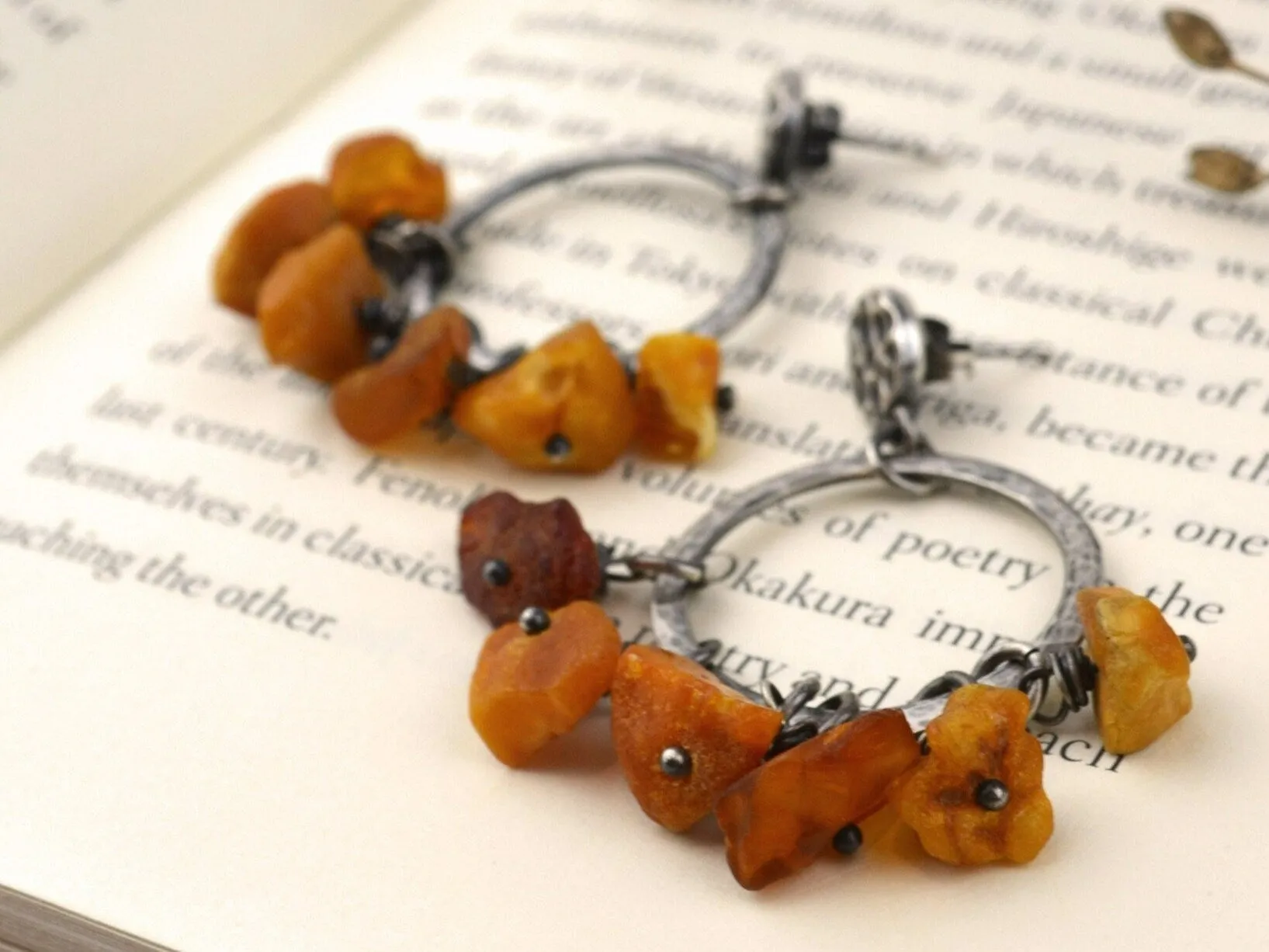 Boho silver hoop and raw amber dangling earrings