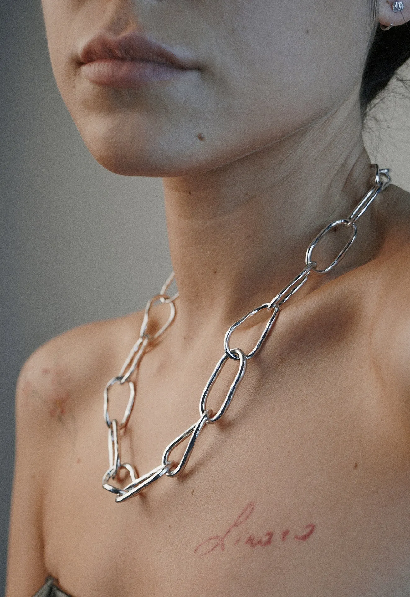 Bold Hammered Chain Necklace Silver