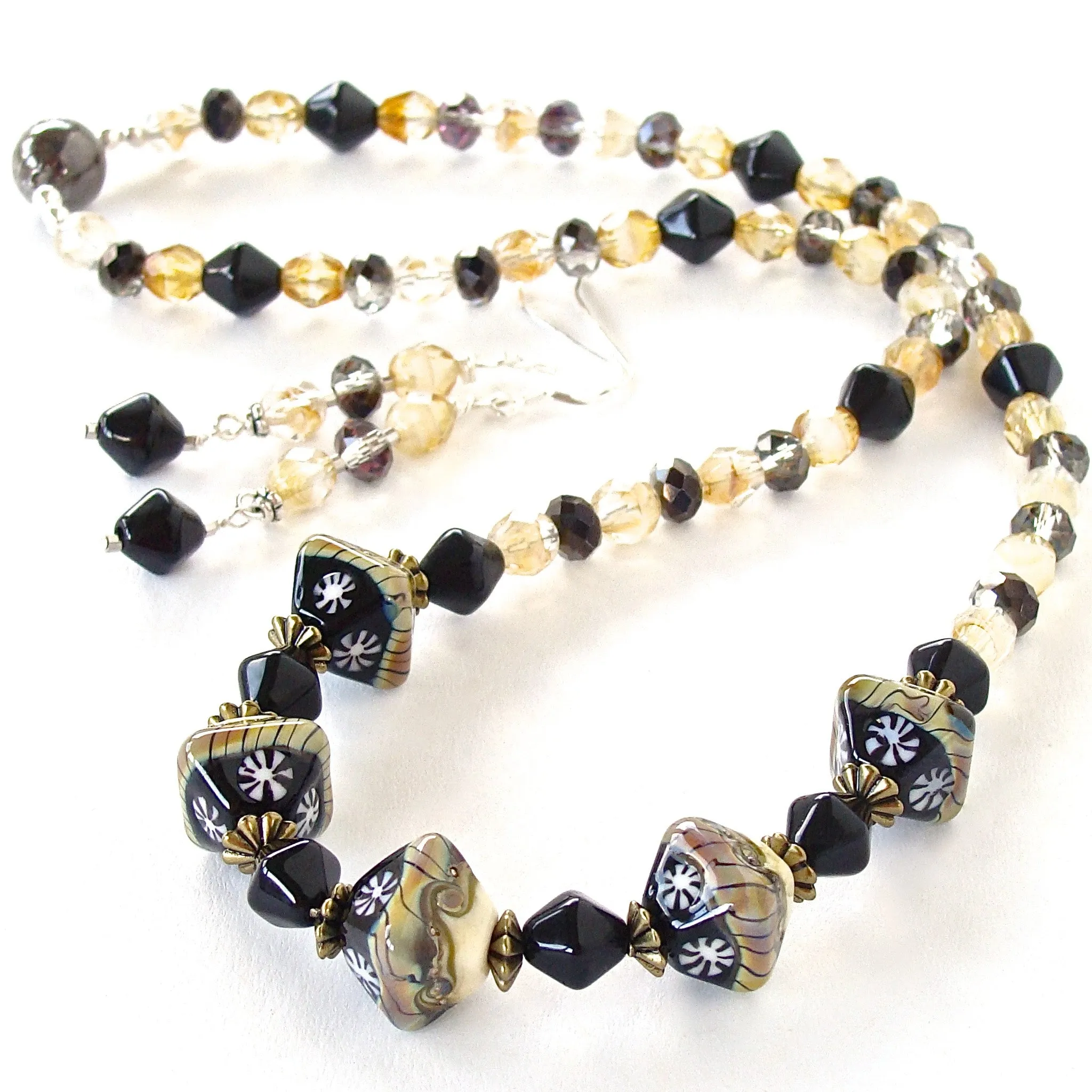 Estrella: Black Glass Necklace with Magnetic Clasp