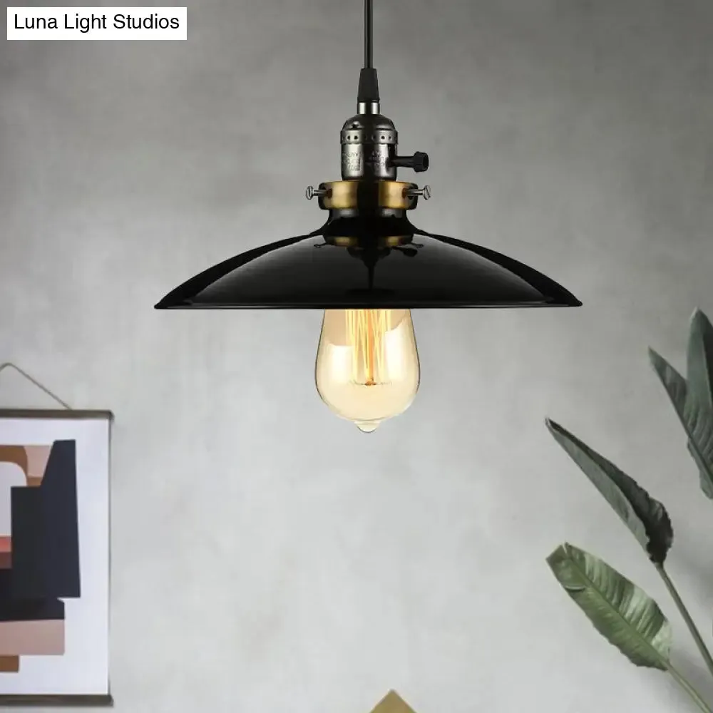 Industrial Style Saucer Metal Pendant Ceiling Light in Black/White for Living Room