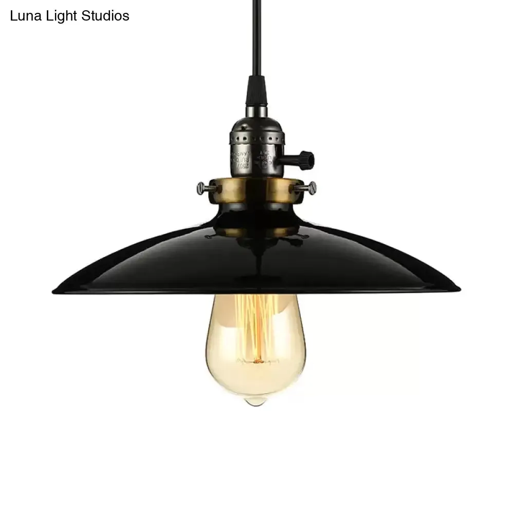 Industrial Style Saucer Metal Pendant Ceiling Light in Black/White for Living Room