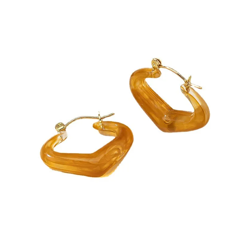 Irregular Amber Resin Earrings with a French Retro Vibe