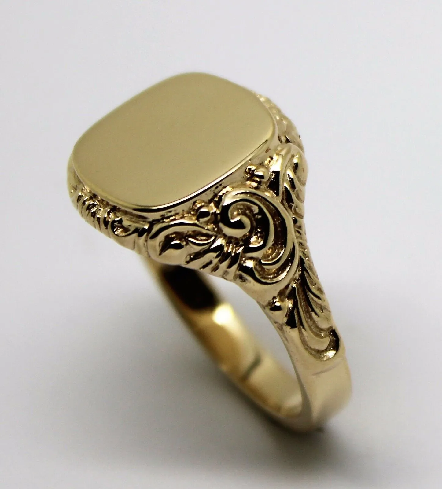 Kaedesigns Solid Genuine New 9ct Yellow Gold Square Engraved Signet Ring 335