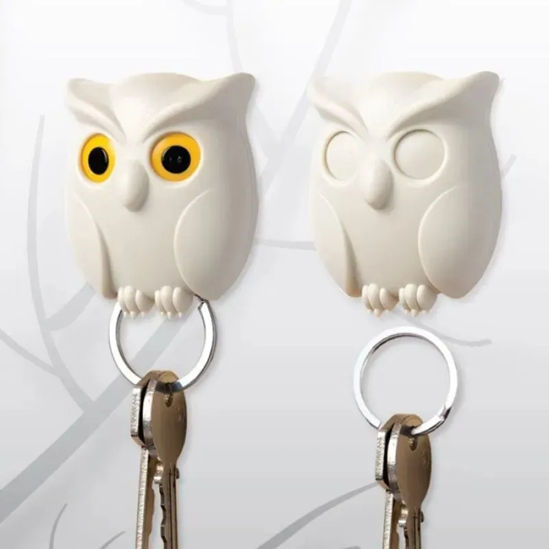 Magnetic Night Owl Key Holder – Charming Keychain Keeper with Eye-Catching Automatic Open-Close Feature for Home & Office