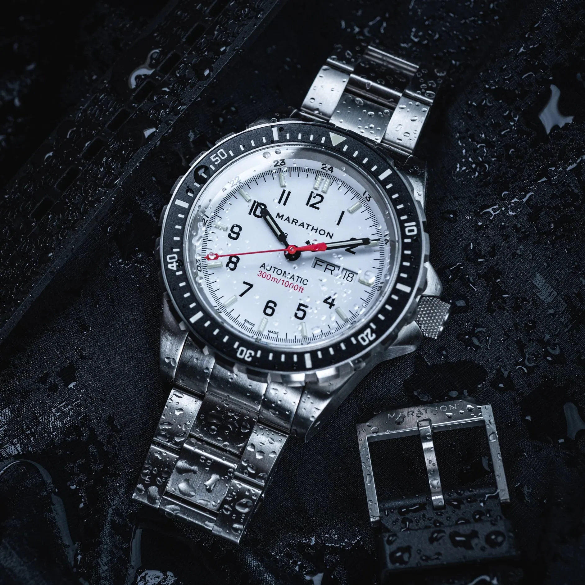 MARATHON ARCTIC EDITION JUMBO DAY/DATE AUTOMATIC (JDD) WITH STAINLESS STEEL BRACELET - 46MM