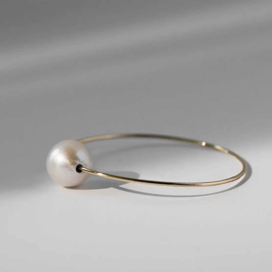 Pearl O Bracelet