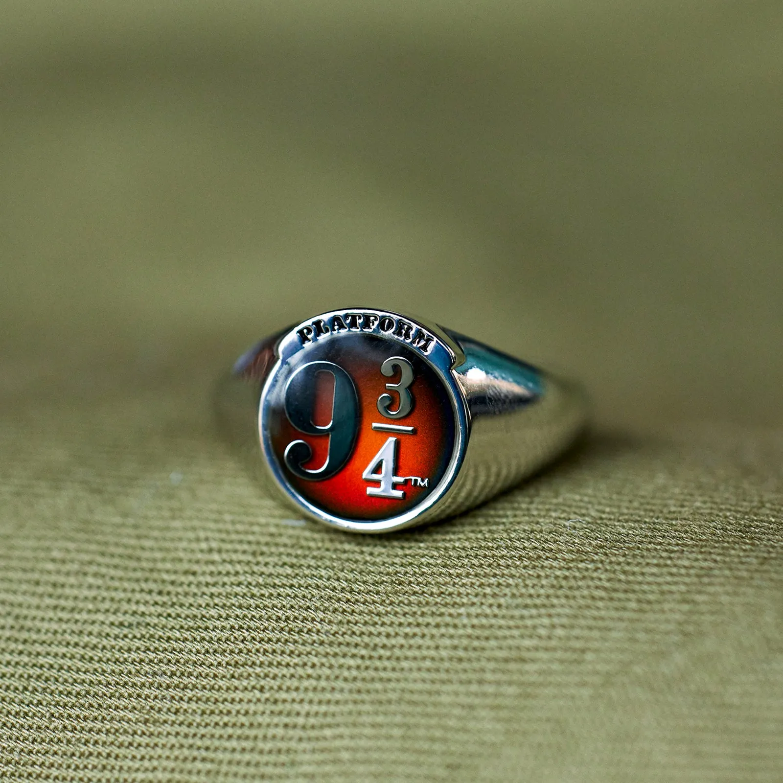 Platform 9 3/4 Mood Signet Ring