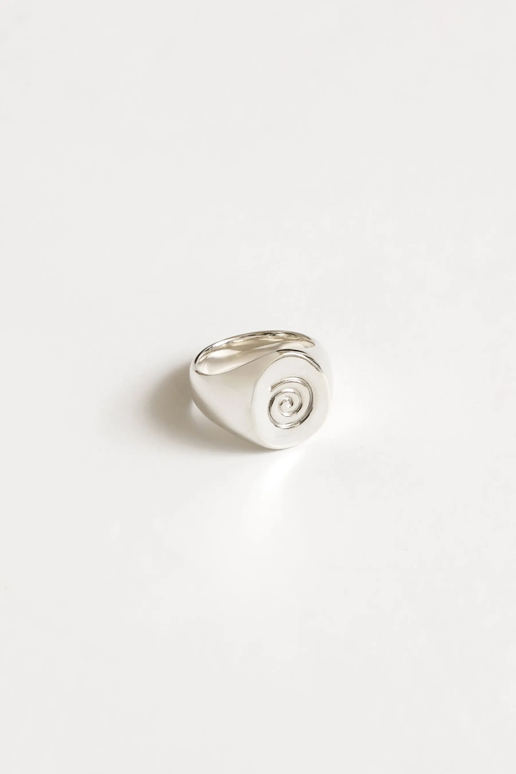 Silver Agnes Signet Ring