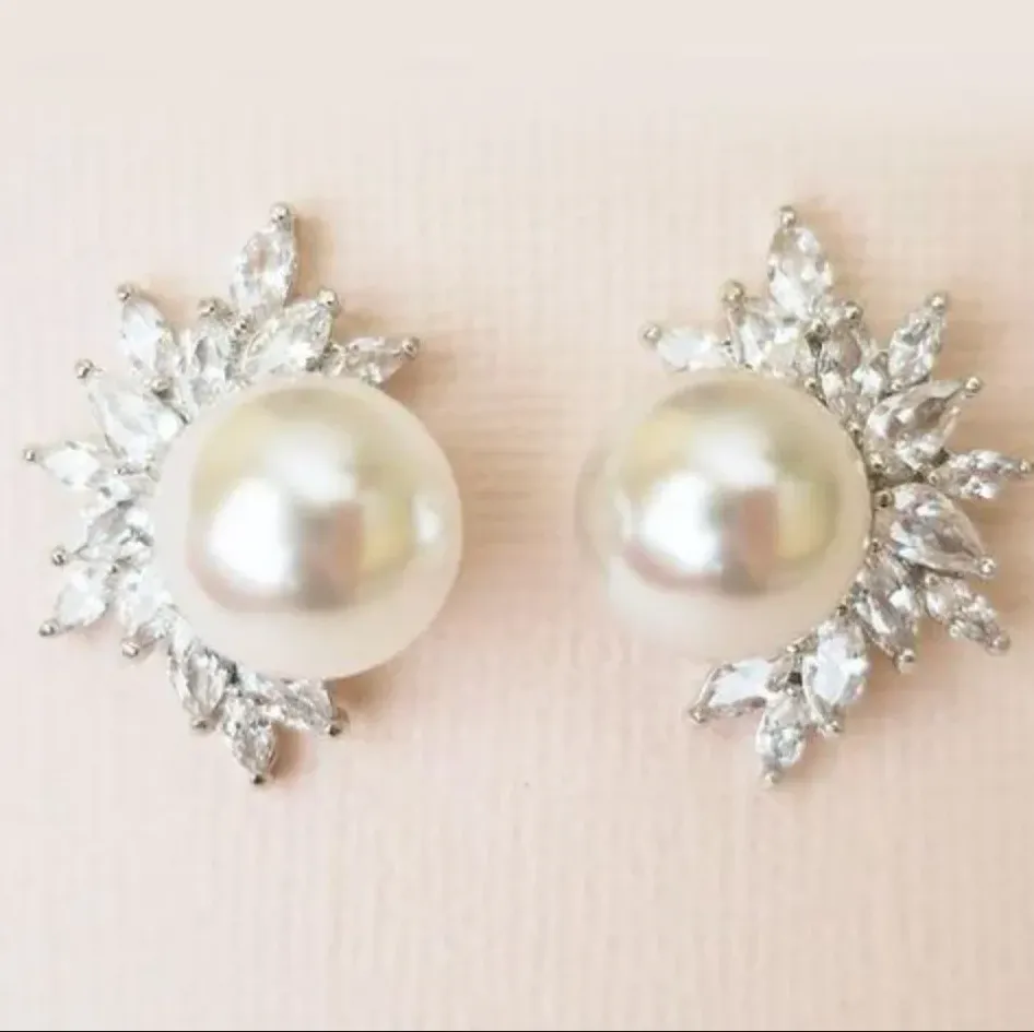 Sublime Pearl Earrings