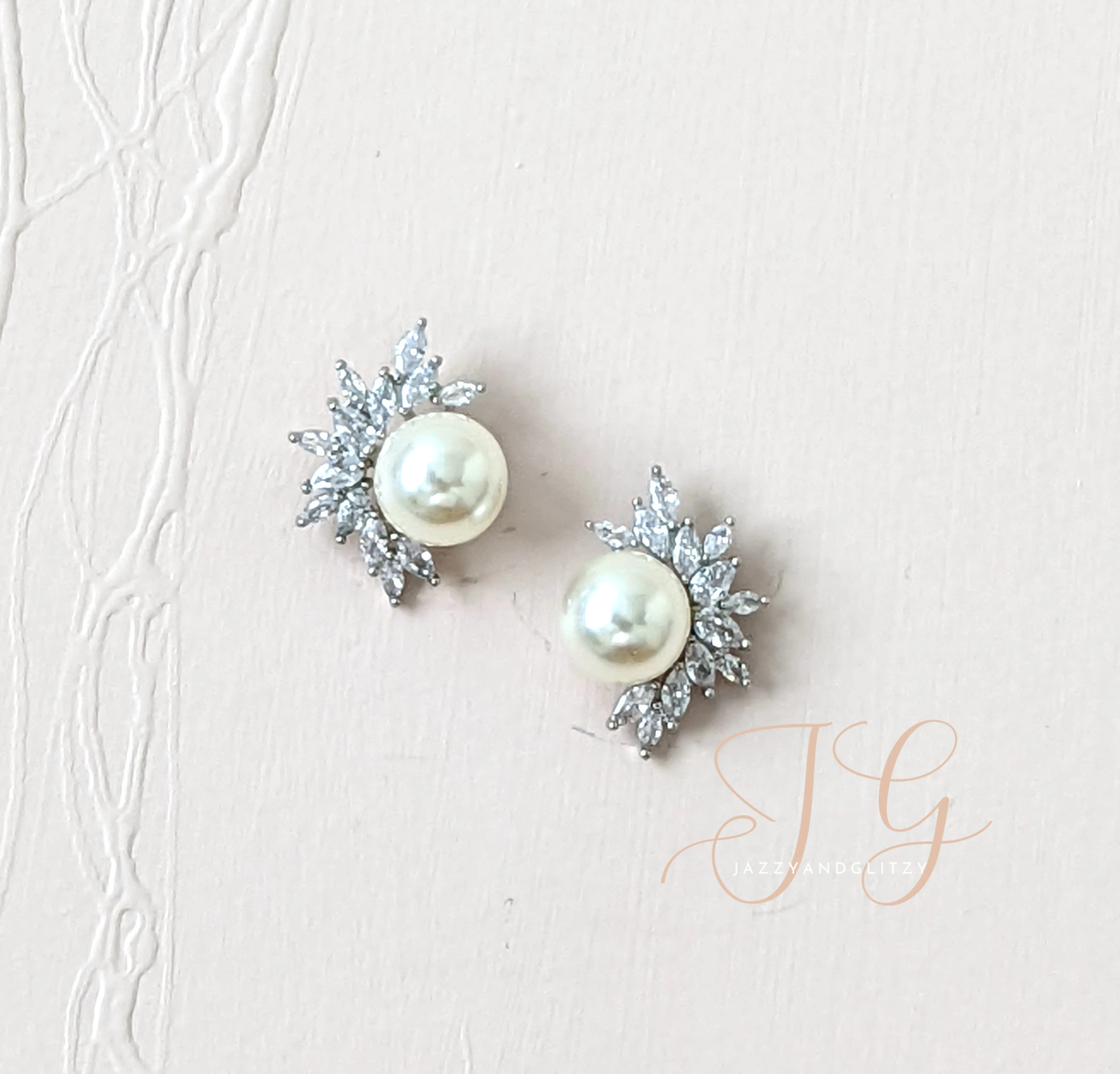 Sublime Pearl Earrings