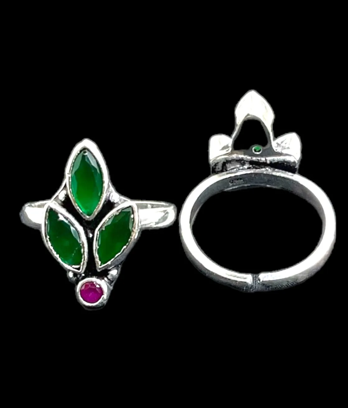 The Sarga Silver Gemstone Toe-Rings (Green)