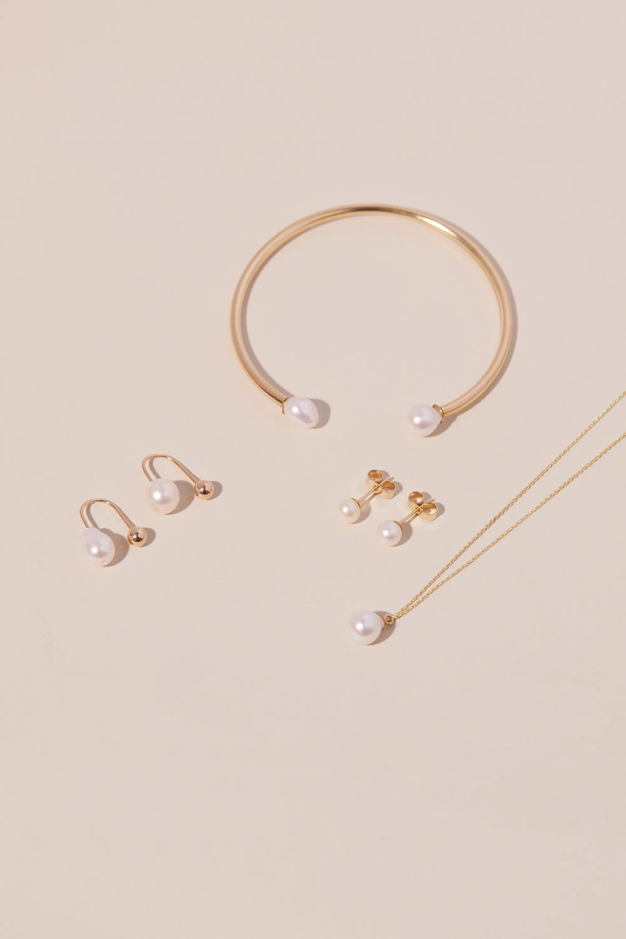 TWIN OPEN PEARL BANGLE