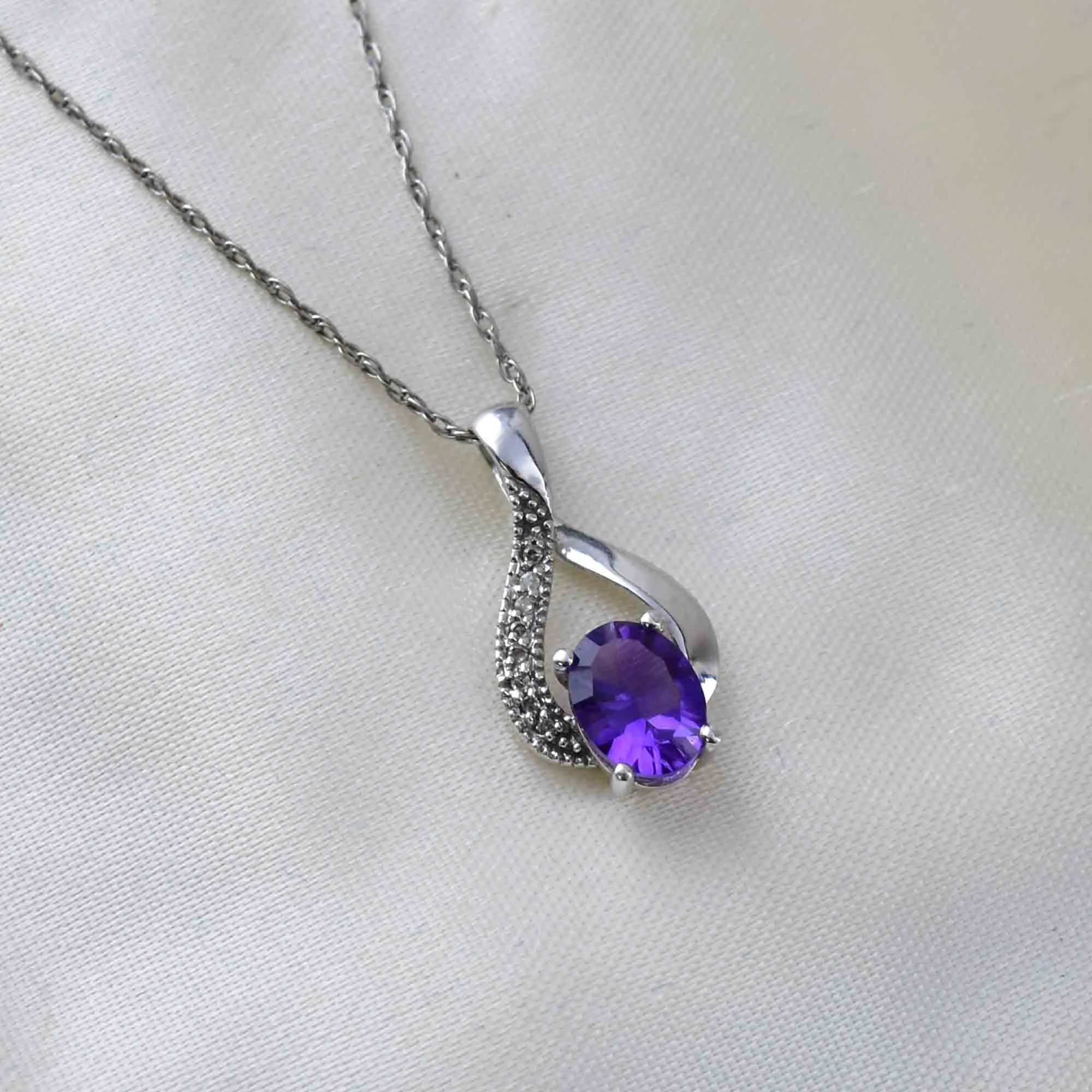 Vintage 10K White Gold Amethyst Diamond Pendant Necklace