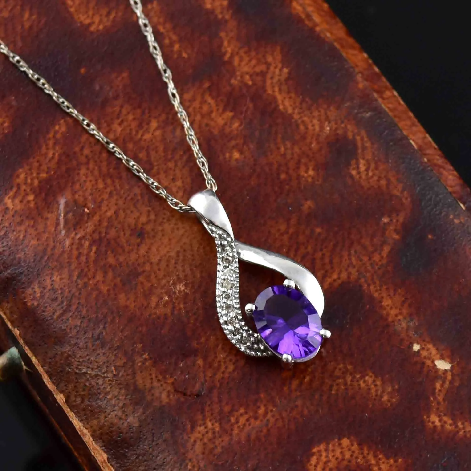 Vintage 10K White Gold Amethyst Diamond Pendant Necklace