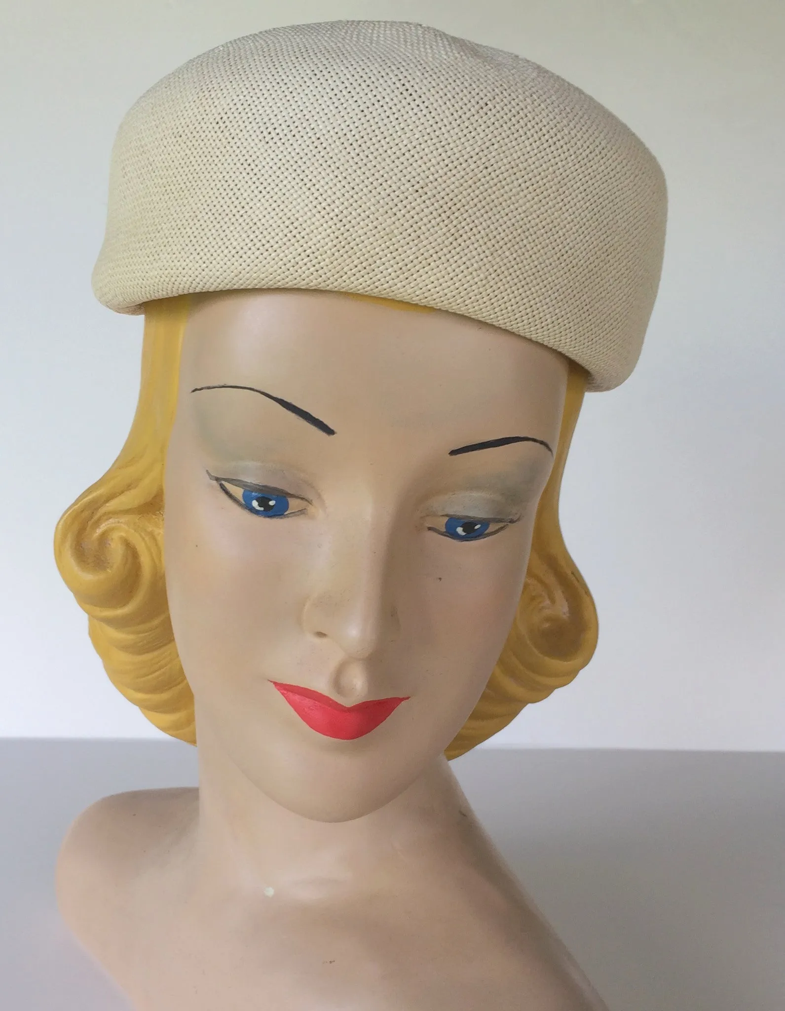 Vintage Summery Straw Bubble Hat w/ Brown Ribbon circa 1960s